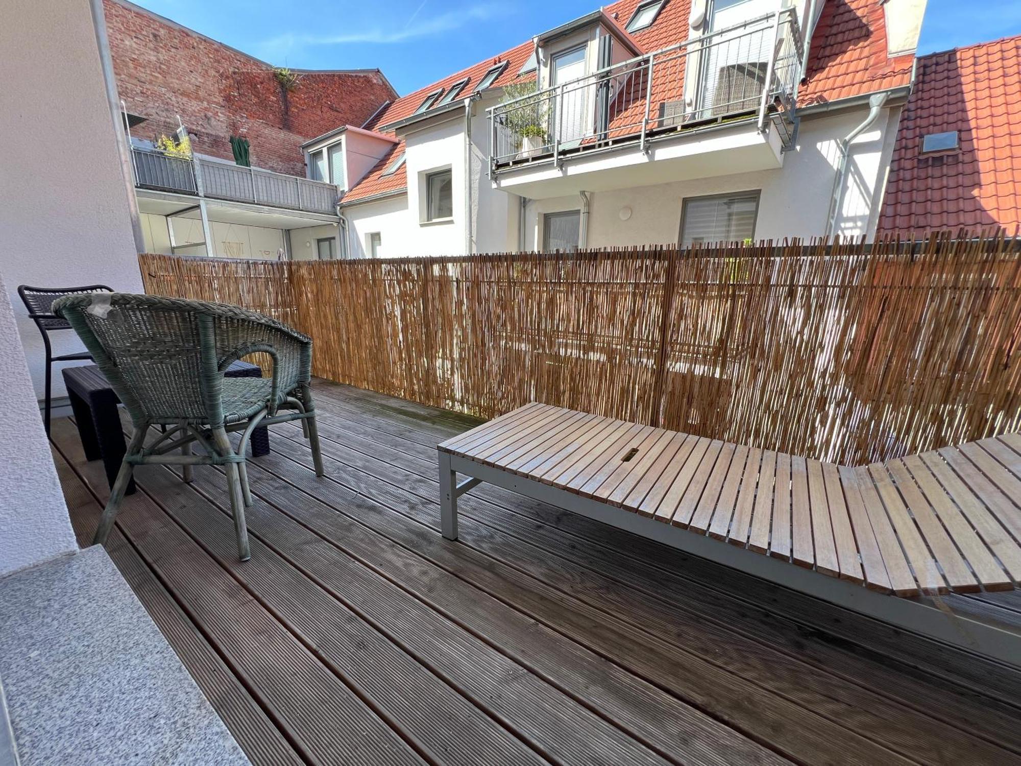Balkon, Zentral, Modern, Erfurt City Exteriör bild
